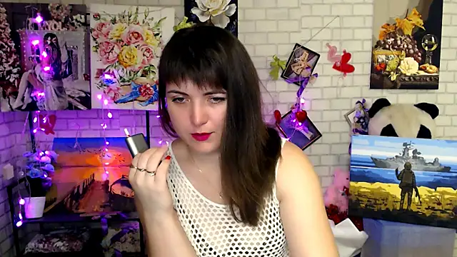 Snapshot of Darina_M_ chatting on 11/27/25, 05:41 Darina M online show from 11/27/25, 05:41