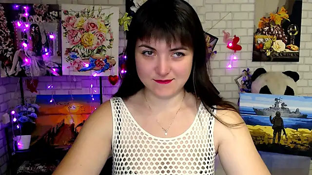 Snapshot of Darina_M_ chatting on 12/02/25, 04:14 Darina M online show from 12/02/25, 04:14