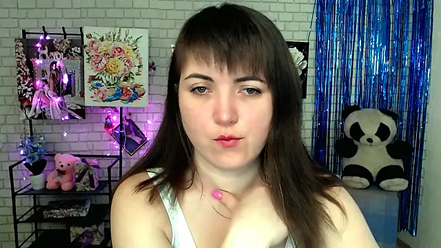 Snapshot of Darina_M_ chatting on 03/18/25, 05:34 Darina M online show from 03/18/25, 05:34
