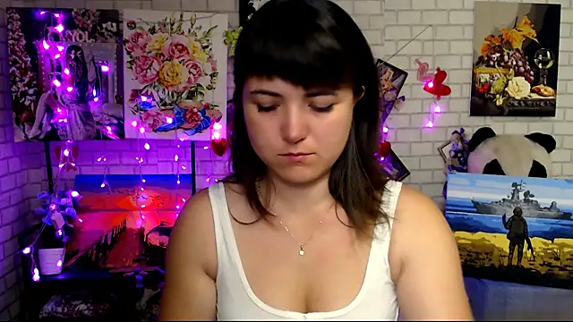 Snapshot of Darina_M_ chatting on 10/12/25, 03:41 Darina M online show from 10/12/25, 03:41