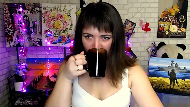 Snapshot of Darina_M_ chatting on 11/06/25, 05:33 Darina M online show from 11/06/25, 05:33