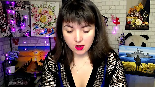 Snapshot of Darina_M_ chatting on 11/16/25, 07:24 Darina M online show from 11/16/25, 07:24