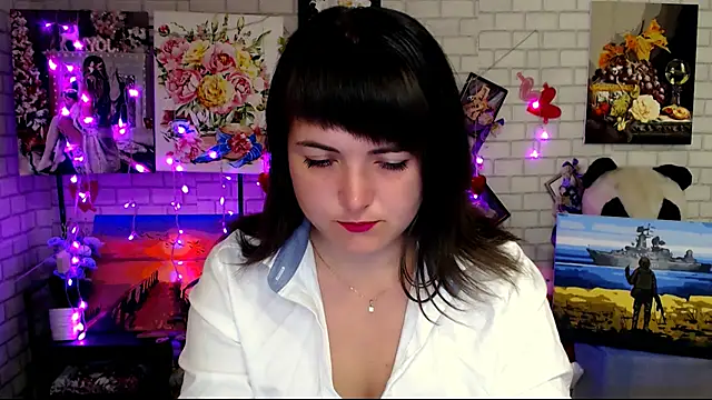 Snapshot of Darina_M_ chatting on 09/27/25, 04:40 Darina M online show from 09/27/25, 04:40