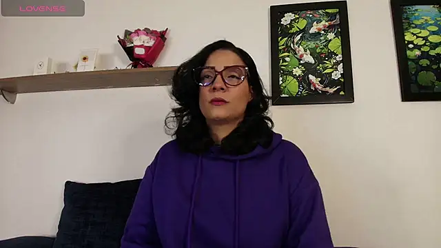 Elliee  online show from 03/21/26, 04:11