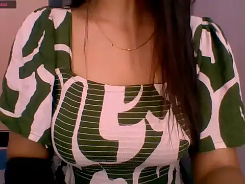 Snapshot of Nicole-wallace chatting on 09/19/25, 07:45 Nicole-wallace online show from 09/19/25, 07:45