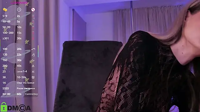 AllenaMoon online show from 11/05/25, 08:56