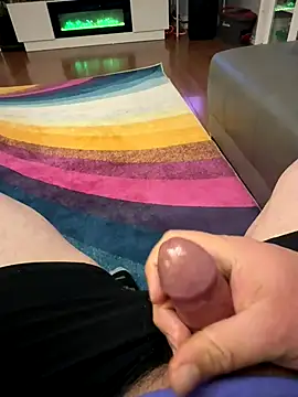 Lucrecio19 online show from 12/18/25, 09:36