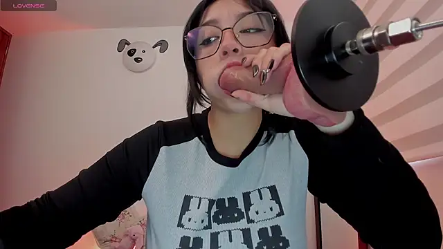 Snapshot of Hannya_moon chatting on 06/20/26, 04:12 Hannya moon online show from 06/20/26, 04:12