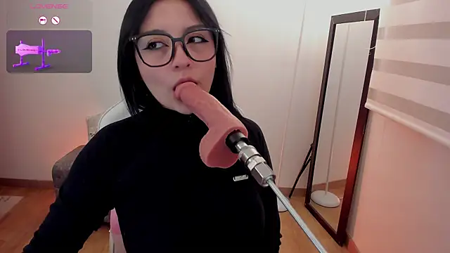 Snapshot of Hannya_moon chatting on 05/27/26, 06:04 Hannya moon online show from 05/27/26, 06:04
