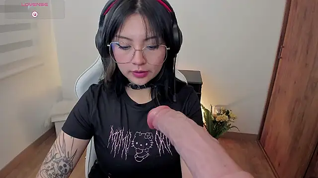 Hannya moon online show from 02/04/26, 05:41