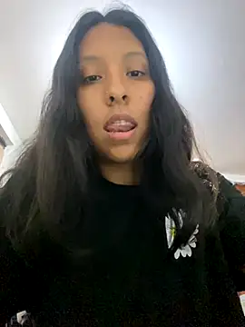 melody2429 online show from 12/01/25, 05:08