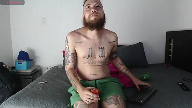 Snapshot of Nanna_and_Balder chatting on 02/05/25, 11:17 Nanna and Balder online show from 02/05/25, 11:17