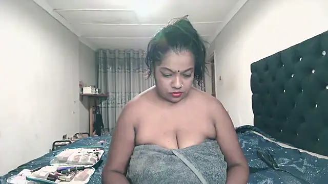 Indianmayaxoxo online show from 05/28/26, 05:15
