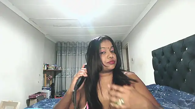 Indianmayaxoxo online show from 11/28/25, 07:14