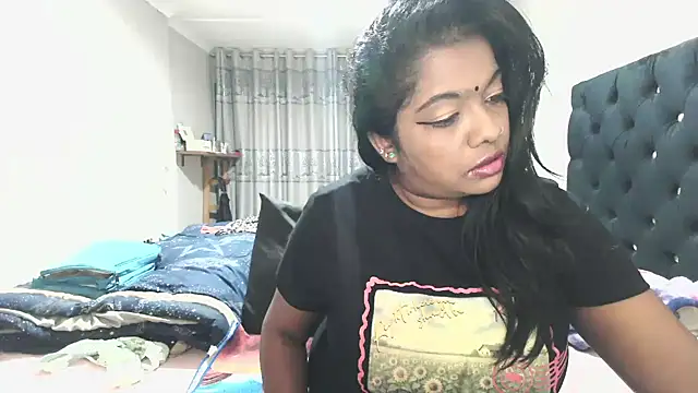 Snapshot of Indianmayaxoxo chatting on 07/02/26, 01:17 Indianmayaxoxo online show from 07/02/26, 01:17