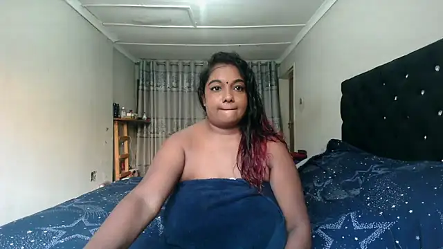 Snapshot of Indianmayaxoxo chatting on 03/06/25, 03:24 Indianmayaxoxo online show from 03/06/25, 03:24