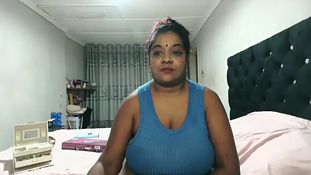 Snapshot of Indianmayaxoxo chatting on 09/15/25, 05:13 Indianmayaxoxo online show from 09/15/25, 05:13