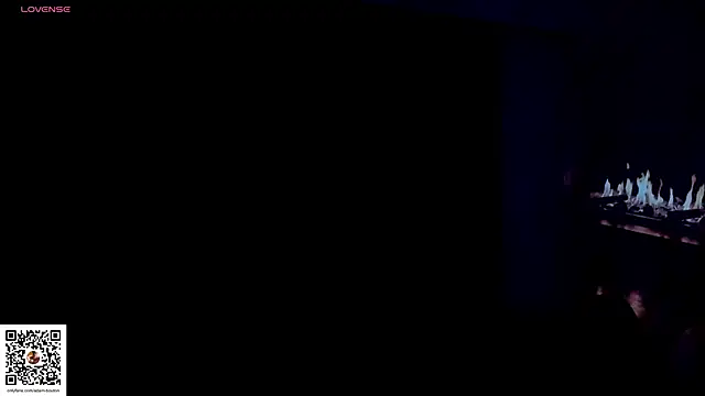 Snapshot of ADAM_BOUTON_ chatting on 06/01/26, 01:28 ADAM BOUTON online show from 06/01/26, 01:28