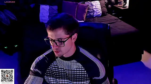 ADAM BOUTON  online show from 05/12/26, 12:30