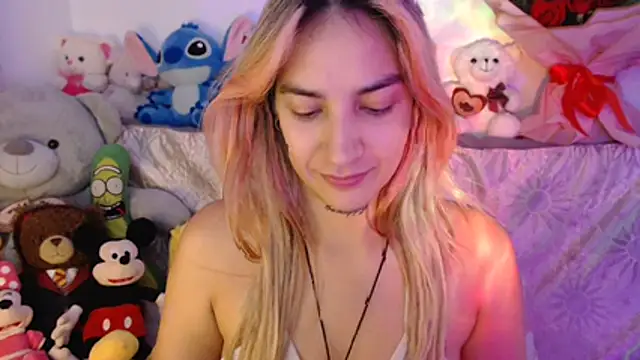 Snapshot of mandy_berrys chatting on 02/16/26, 01:37 mandy berrys online show from 02/16/26, 01:37