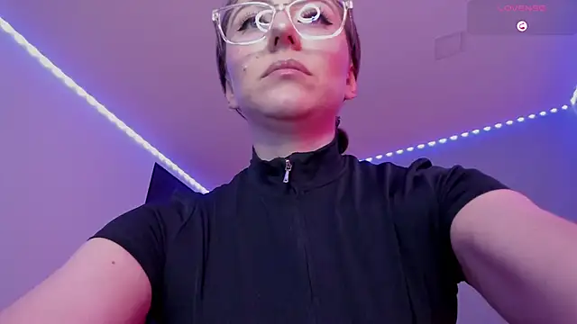 Ich Bin Julia online show from 03/03/25, 02:17