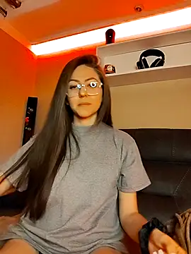 Ich Bin Julia online show from 12/02/25, 11:12