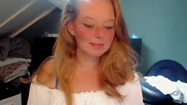roxanna24 online show from 07/07/26, 10:19