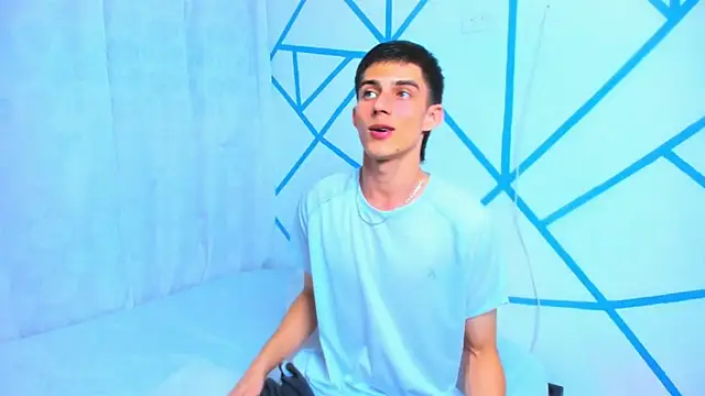 Snapshot of liam_scott77 chatting on 11/05/25, 01:52 liam scott77 online show from 11/05/25, 01:52