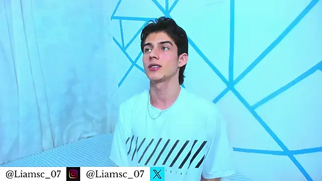 Snapshot of liam_scott77 chatting on 07/22/26, 01:51 liam scott77 online show from 07/22/26, 01:51