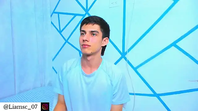 Snapshot of liam_scott77 chatting on 11/15/25, 03:10 liam scott77 online show from 11/15/25, 03:10