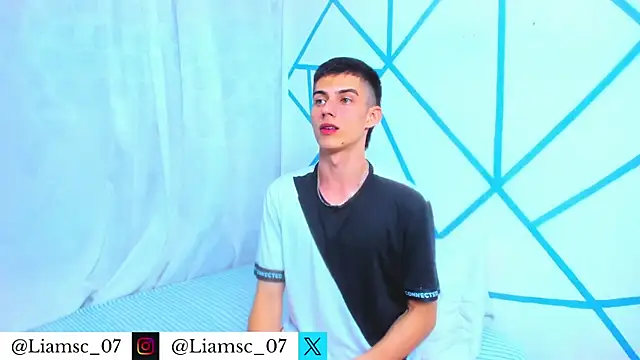 liam scott77 online show from 12/22/25, 11:27