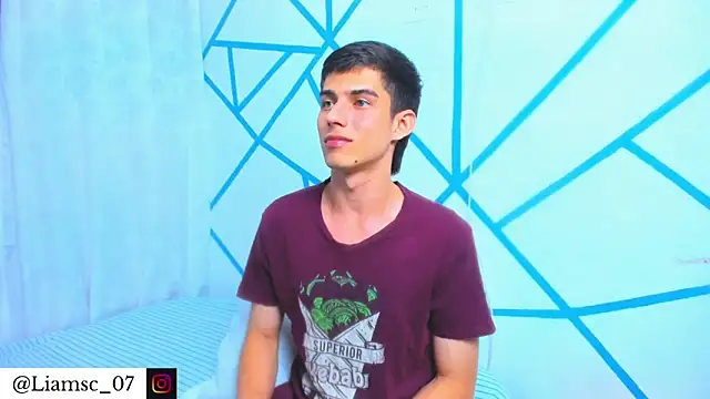 Snapshot of liam_scott77 chatting on 11/16/25, 10:57 liam scott77 online show from 11/16/25, 10:57