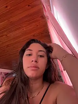 Barbielatinas online show from 12/15/25, 02:23