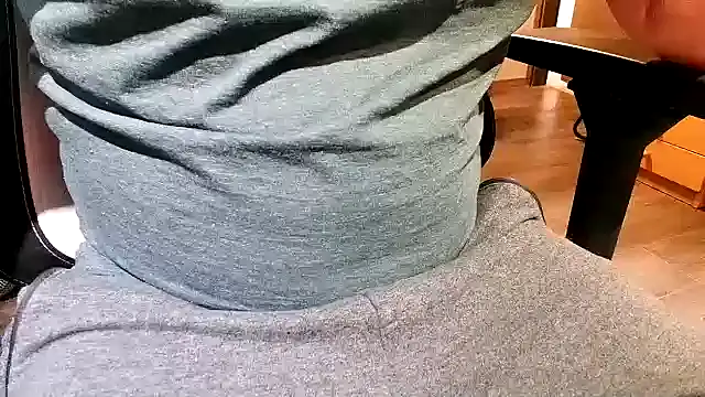 Snapshot of RandomGT chatting on 03/19/25, 09:38 RandomGT online show from 03/19/25, 09:38