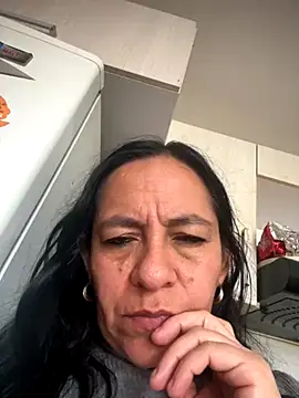 Freya Artemisa online show from 11/17/25, 06:34