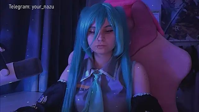 Nazuna UwU online show from 05/05/26, 05:27