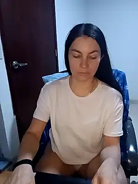 Snapshot of renata_hot1 chatting on 02/08/25, 04:14 renata hot1 online show from 02/08/25, 04:14