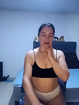 renata hot1 online show from 11/18/25, 10:13