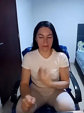 Snapshot of renata_hot1 chatting on 02/18/25, 02:59 renata hot1 online show from 02/18/25, 02:59