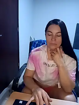 Snapshot of renata_hot1 chatting on 02/24/25, 01:13 renata hot1 online show from 02/24/25, 01:13