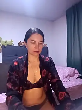 Snapshot of renata_hot1 chatting on 10/20/25, 11:16 renata hot1 online show from 10/20/25, 11:16