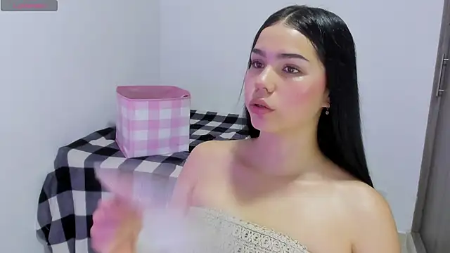 Snapshot of Natasha_su_ chatting on 01/19/25, 12:28 Natasha su online show from 01/19/25, 12:28