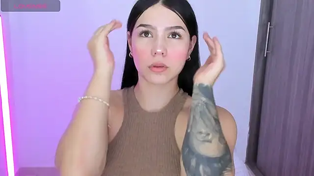 Natasha su  online show from 12/18/25, 10:02