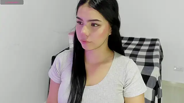 Snapshot of Natasha_su_ chatting on 02/02/25, 01:12 Natasha su online show from 02/02/25, 01:12