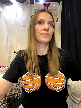 RachelBelI online show from 10/13/25, 11:38