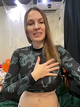 RachelBelI online show from 10/22/25, 11:36