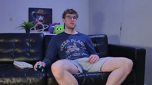 BlueEyedTallGuy94 online show from 10/18/25, 01:07