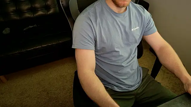 Snapshot of BlueEyedTallGuy94 chatting on 02/02/26, 08:19 BlueEyedTallGuy94 online show from 02/02/26, 08:19