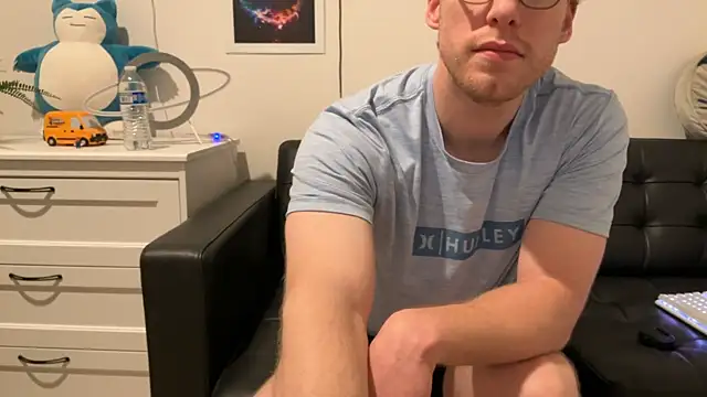 BlueEyedTallGuy94 online show from 12/14/24, 05:07