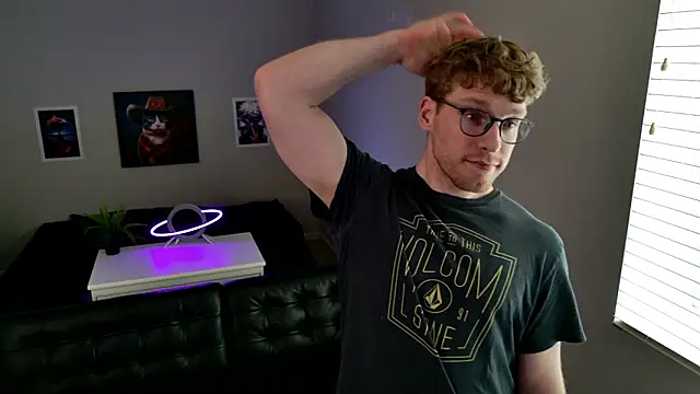 Snapshot of BlueEyedTallGuy94 chatting on 02/25/26, 08:52 BlueEyedTallGuy94 online show from 02/25/26, 08:52